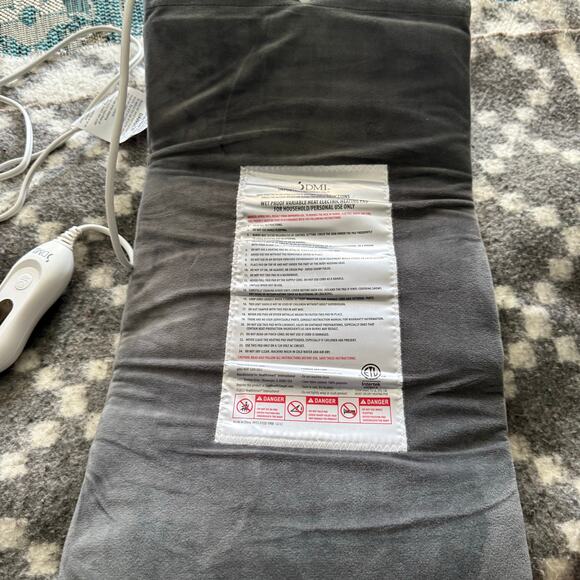 DMI Electric Heating Pad Gray Moist/Dry Heat Therapy with Controller - Picture 2 of 3